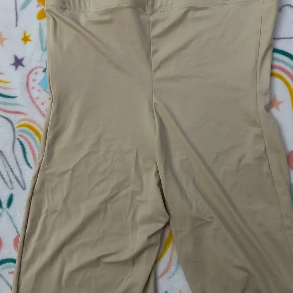 Assets by Spanxs Women's Tan Shapewear Shorts‎